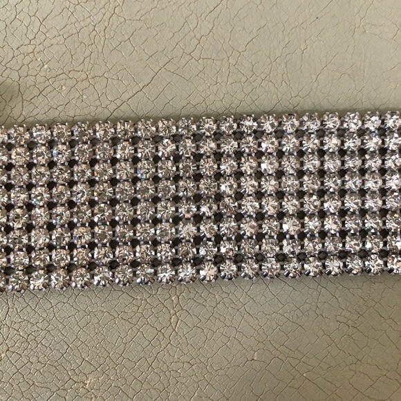Rhinestone wedding belt - Picture 5 of 10